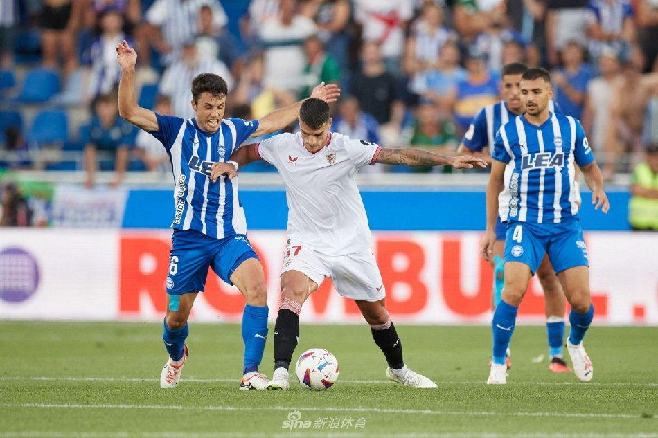 中占据有利 中占据有利